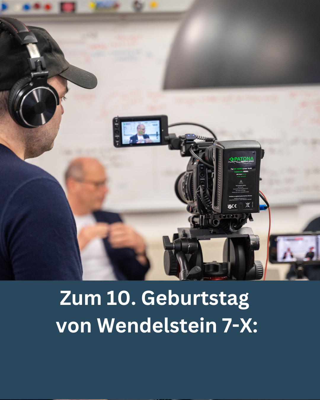 Kameramann mit Kamera filmt Thomas Klinger